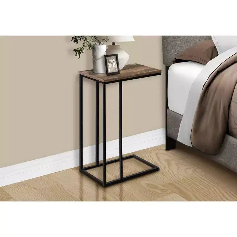 Table d'appoint minimaliste en C avec cadre en métal, tables de plateau modernes, table d'accoudoir de canapé pour salon, chambre, côté de canapé