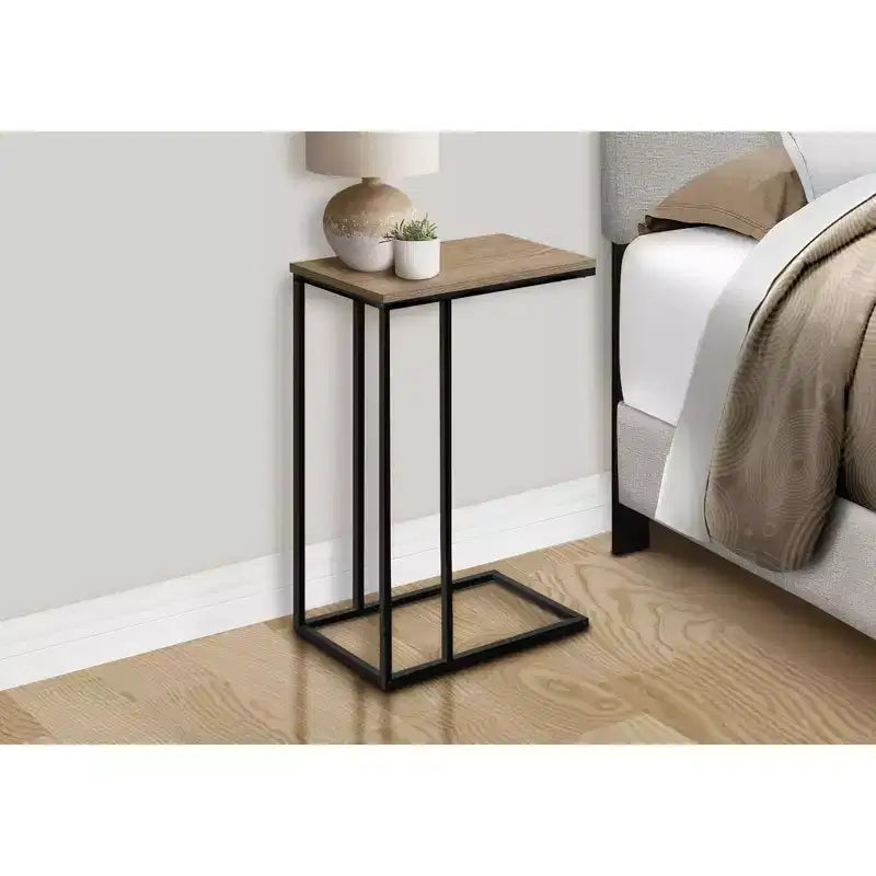 Table d'appoint minimaliste en C avec cadre en métal, tables de plateau modernes, table d'accoudoir de canapé pour salon, chambre, côté de canapé