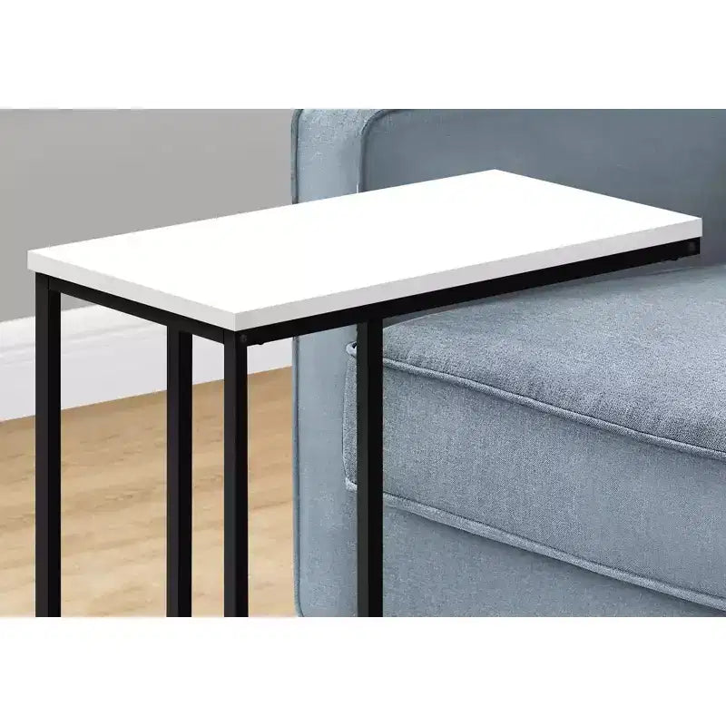 Table d'appoint minimaliste en C avec cadre en métal, tables de plateau modernes, table d'accoudoir de canapé pour salon, chambre, côté de canapé