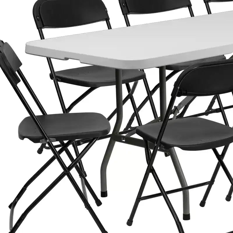 Ensemble Emma and Oliver de 8 tables pliantes en plastique blanc de type « bi-fold » pour événement/formation avec 10 chaises pliantes